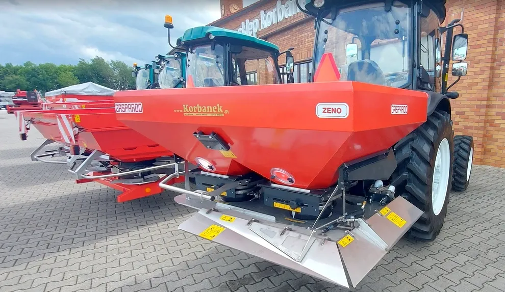 Rozsiewacz Gaspardo ZENO 18 z rozsiewem granicznym